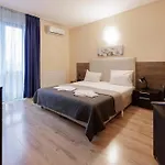 Trafi Em 호텔 *